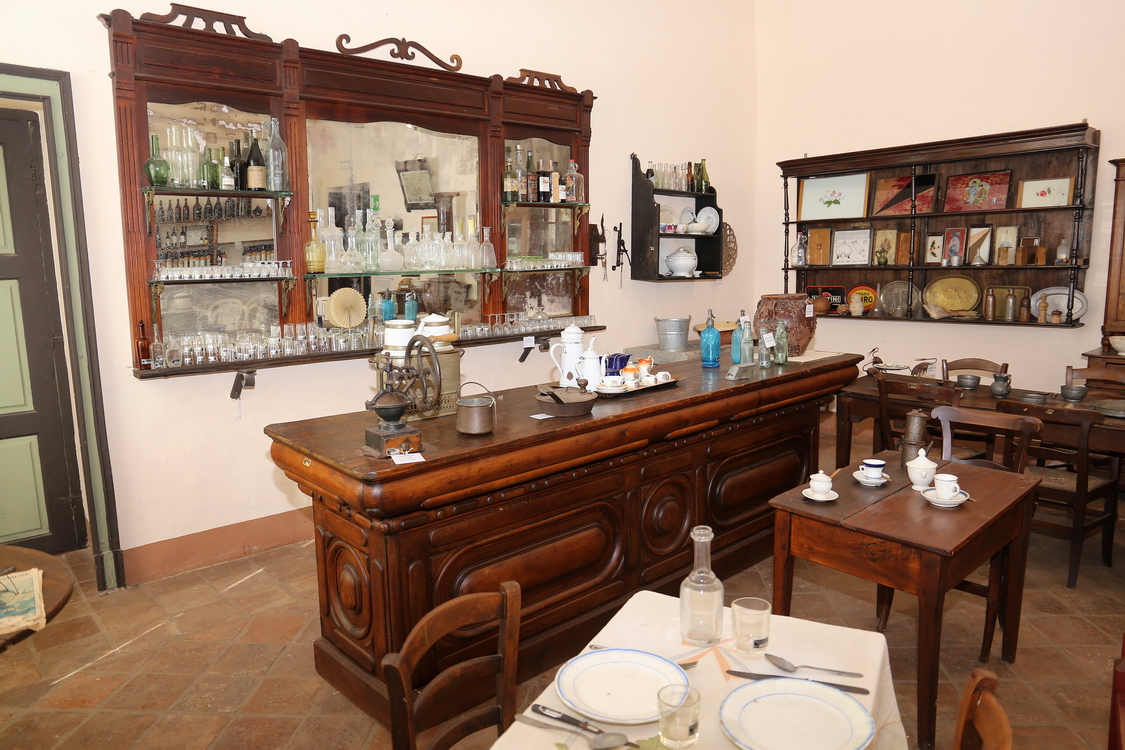 Cisterna_49.JPG - Antichi mestieri: l'osteria