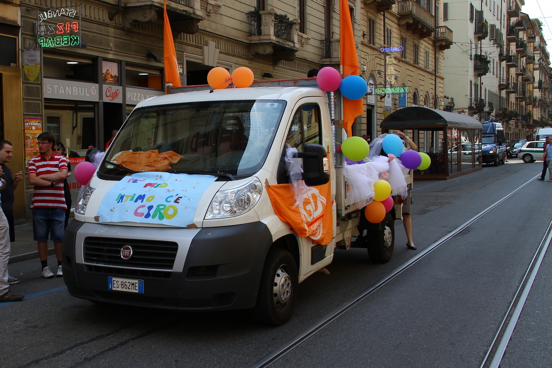 Gaypride2015_004.JPG - Torino 27 Giugno 2015 Gay Pride - Preparativi prima della sfilata