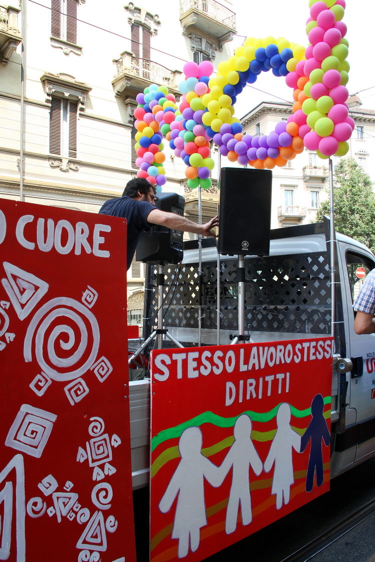 Gaypride2015_026.JPG - Torino 27 Giugno 2015 Gay Pride - Preparativi prima della sfilata...