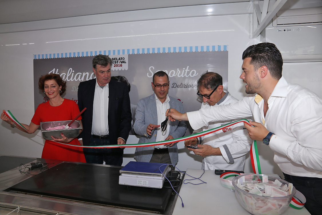 GelatoFestival2016_155.jpg - Il taglio del nastro ufficializza l'apertura del Gelato Festival 2016