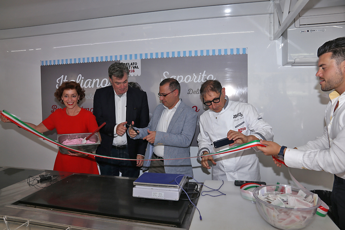 GelatoFestival2016_156.jpg - Il taglio del nastro ufficializza l'apertura del Gelato Festival 2016