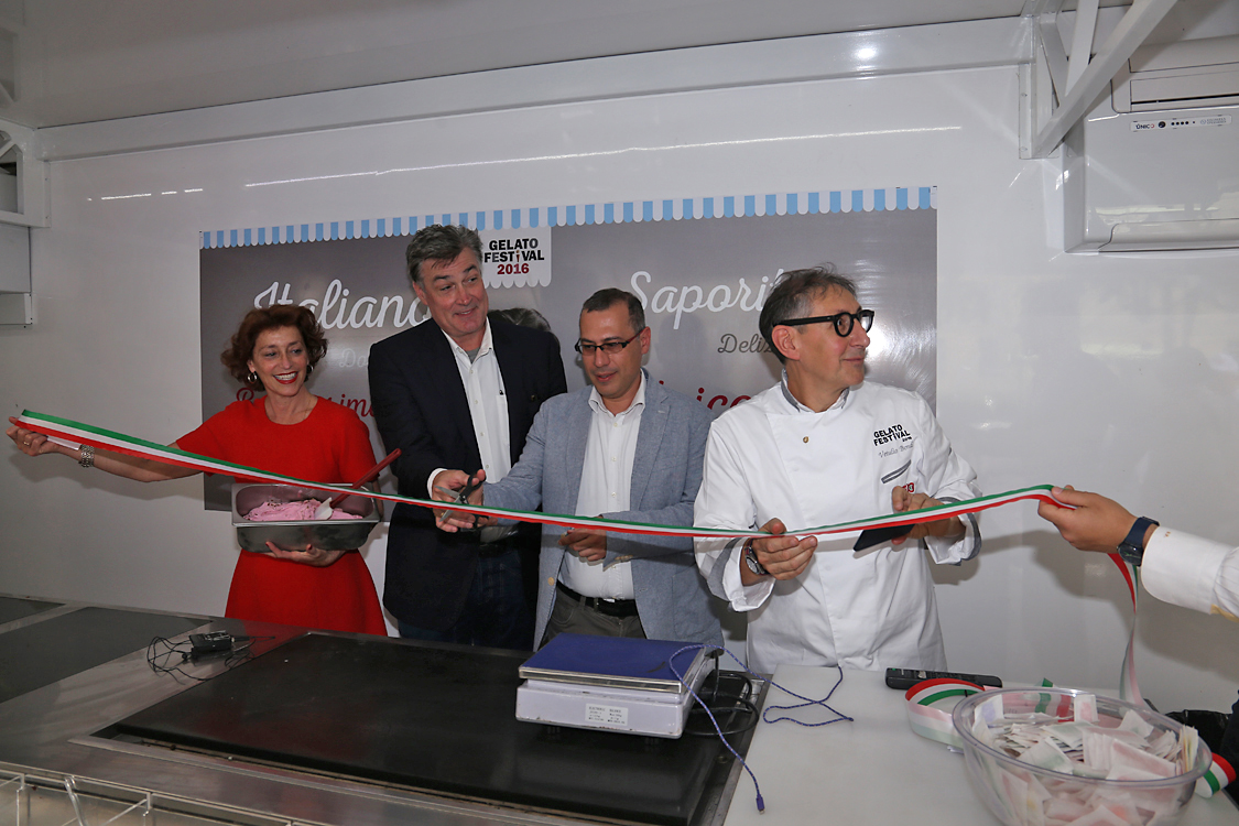 GelatoFestival2016_157.jpg - Il taglio del nastro ufficializza l'apertura del Gelato Festival 2016