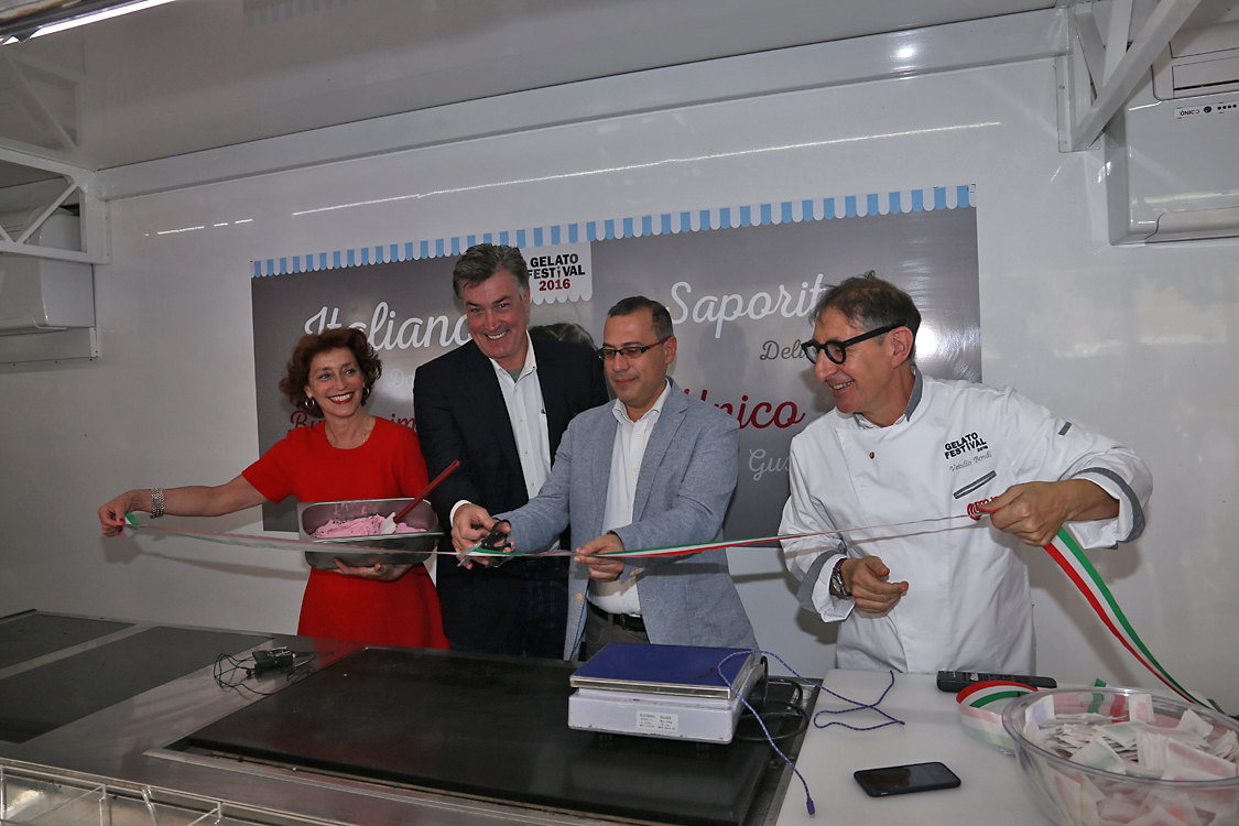 GelatoFestival2016_165.jpg - Il taglio del nastro ufficializza l'apertura del Gelato Festival 2016