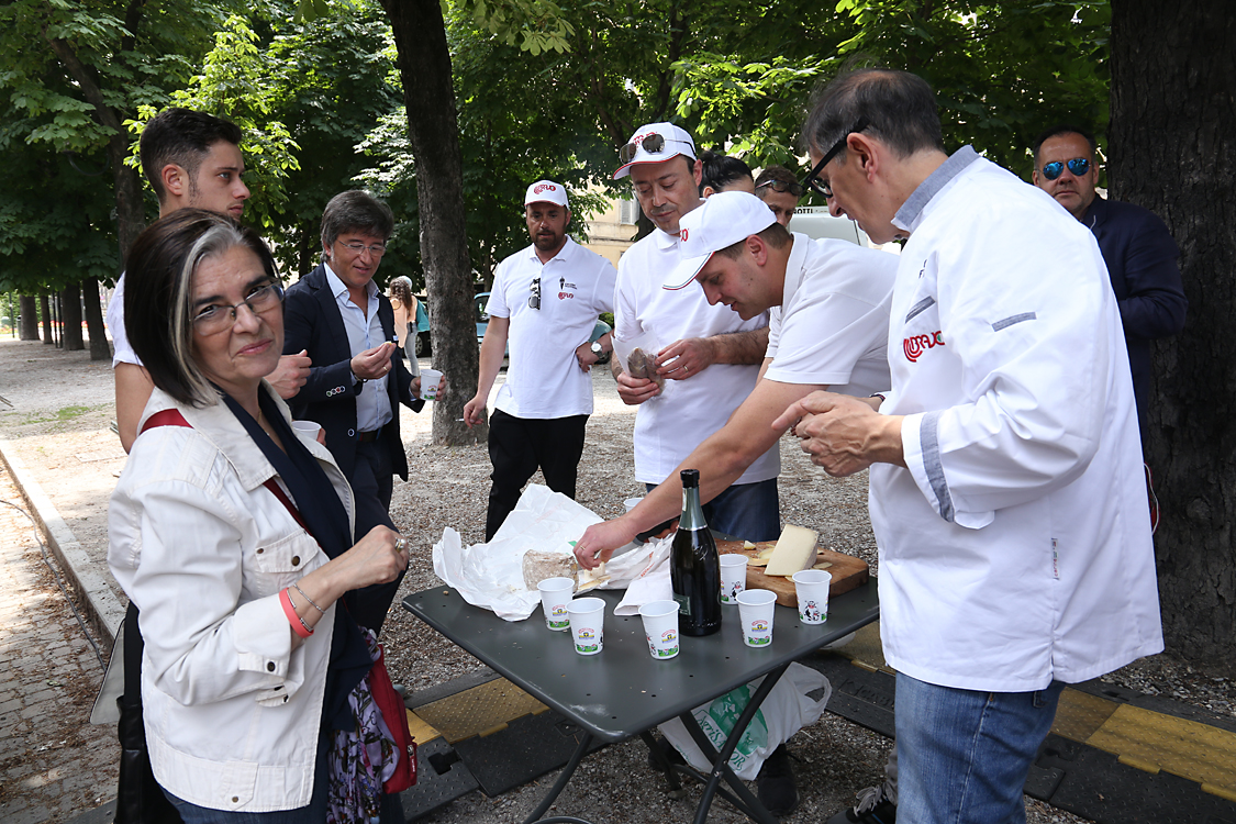 GelatoFestival2016_194.jpg - Merenda tra un gelato e l'altro