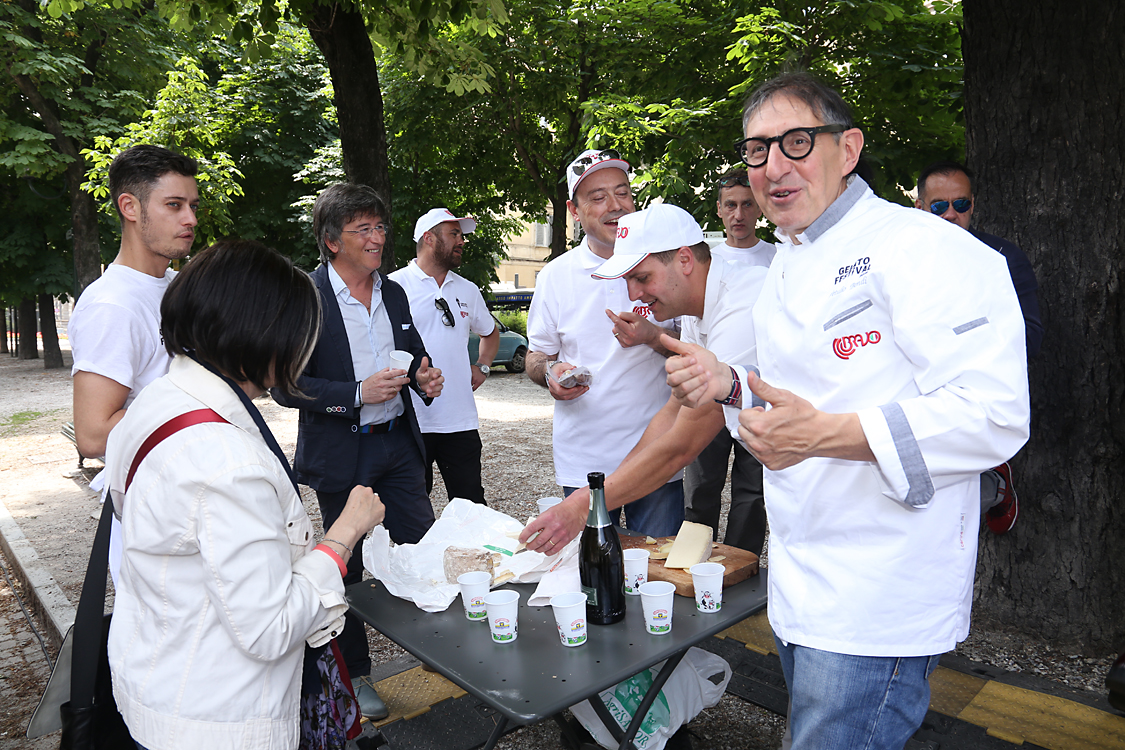 GelatoFestival2016_195.jpg - Merenda tra un gelato e l'altro