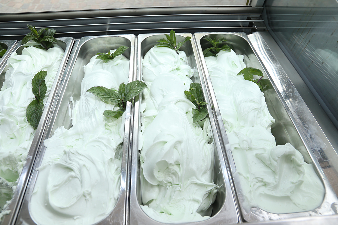 GelatoFestival2016_207.jpg - LatteMenta Gelatiere: Giorgio Fumero LatteMenta: Gelato alla menta e al latte di prima mungitura. Gelateria Agrisapori St. della Franca 3/1 Pralormo, Torino