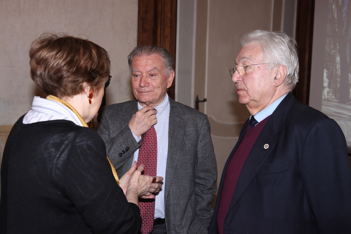 GiardiniReali_01.jpg - Franco Iseppi, Presidente del Touring Club Italiano e Giovanni Lepri, Direttoredella Regione Piemonte.