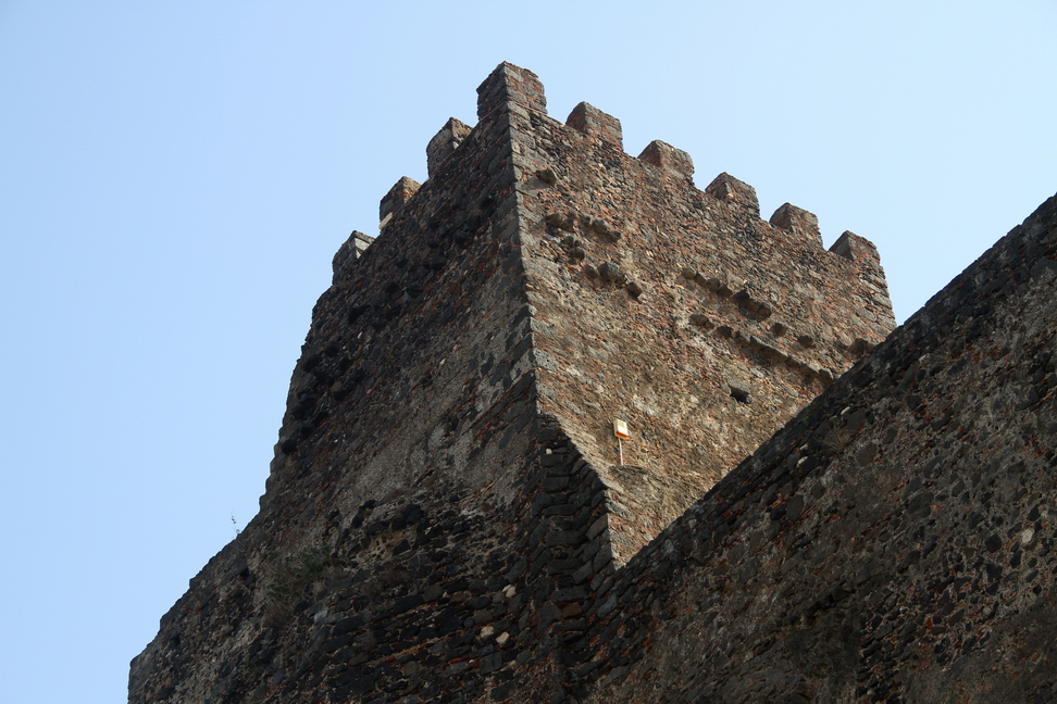 Sicilia_022.JPG - Durante i Vespri siciliani, fu assoggettato alla signoria di Ruggero di Lauria...