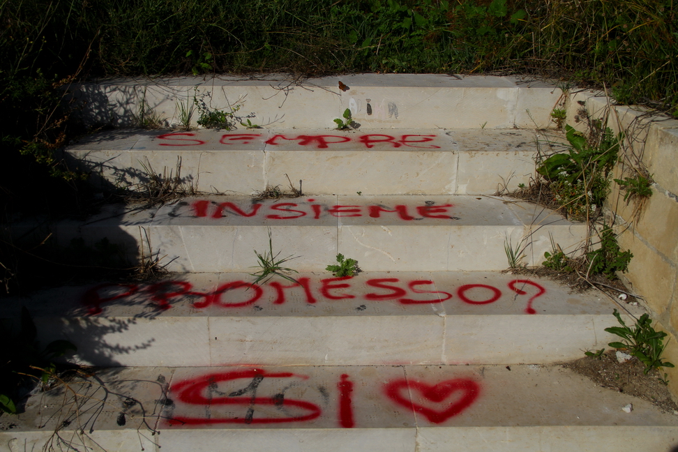 Sicilia_096.JPG - dove qualcuno scrive per l'altro la sua promessa...