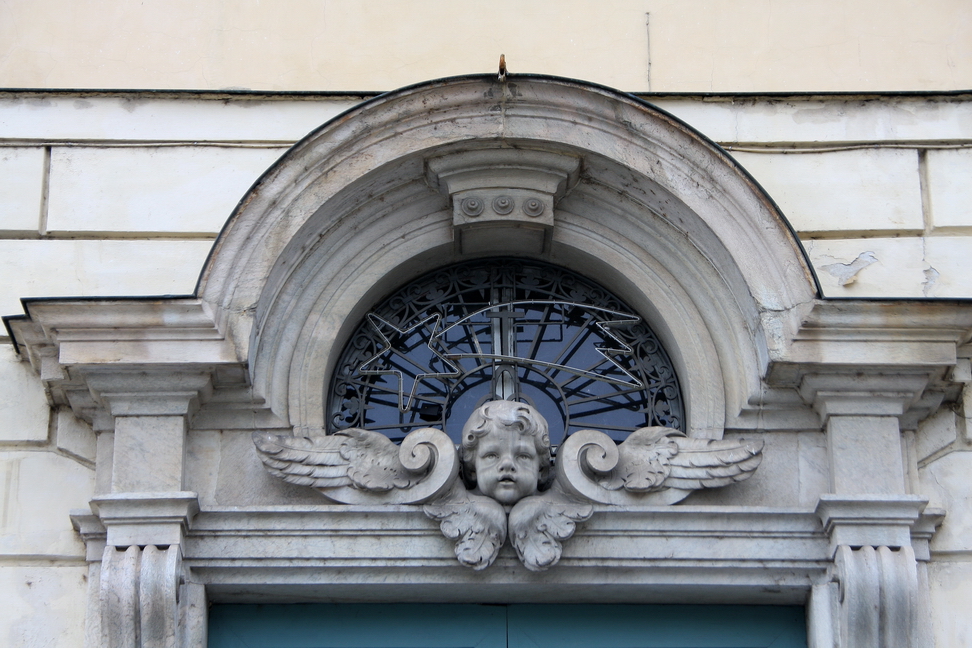 Nuvole_028.JPG - Torino - Piazza Castello - Chiesa di S. Lorenzo - Angelo