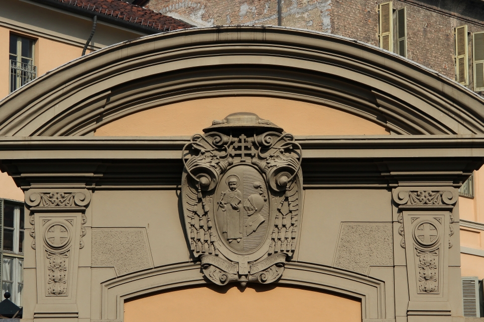 Nuvole_264.JPG - Torino - Via dell'Arcivescovado - Palazzo Arcivescovile.