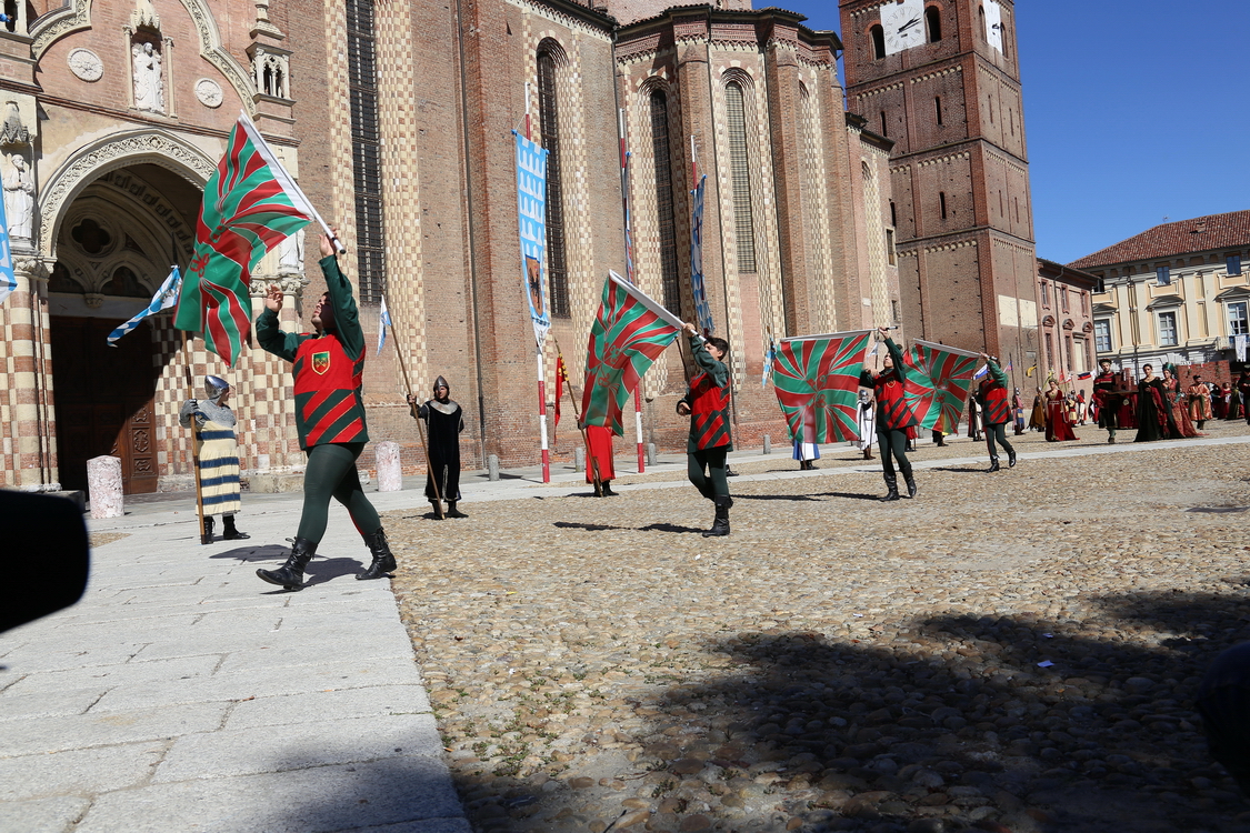 156.JPG - San Pietro - Asti, tra curtes e città: in compagnia di contadini,mercanti, dame e cavalieri