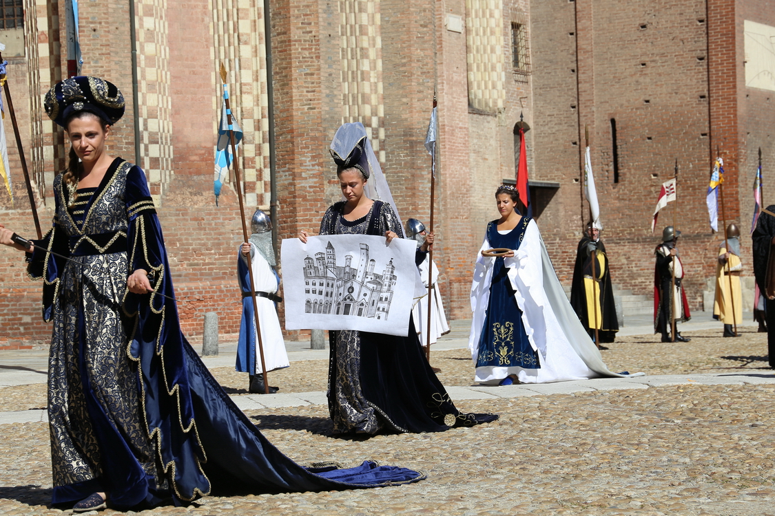 293.JPG - Borgo Tanaro Trincere Torrazzo - Il valore delle donne nel medioevo dalla Corte di Francia alla Città delle Dame