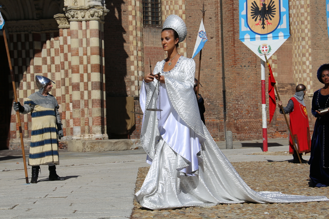 299.JPG - Borgo Tanaro Trincere Torrazzo - Il valore delle donne nel medioevo dalla Corte di Francia alla Città delle Dame