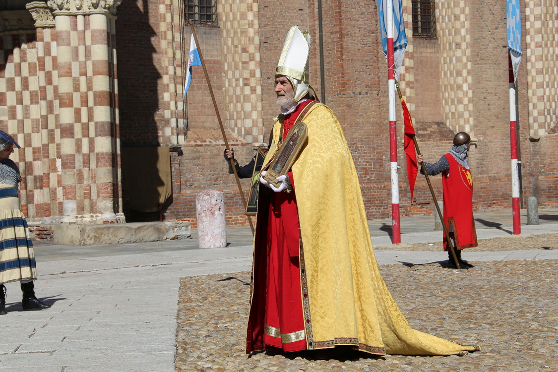 310.JPG - San Damiano - Il culto dei santi protettori nella devozione medievale