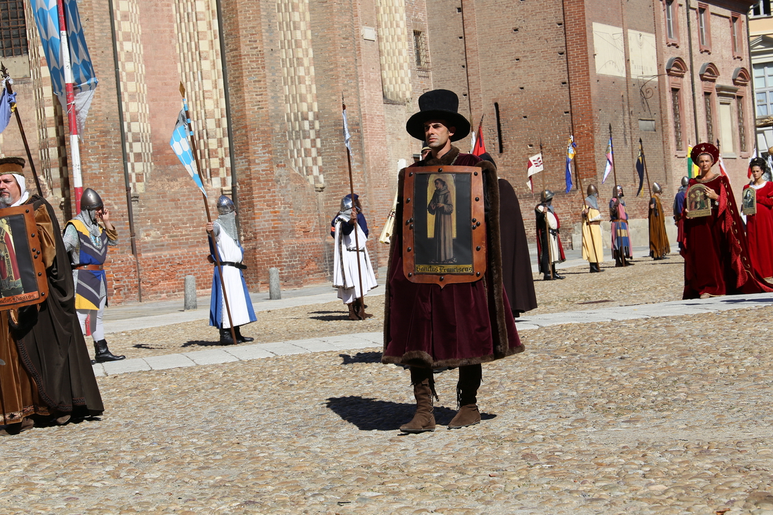 311.JPG - San Damiano - Il culto dei santi protettori nella devozione medievale