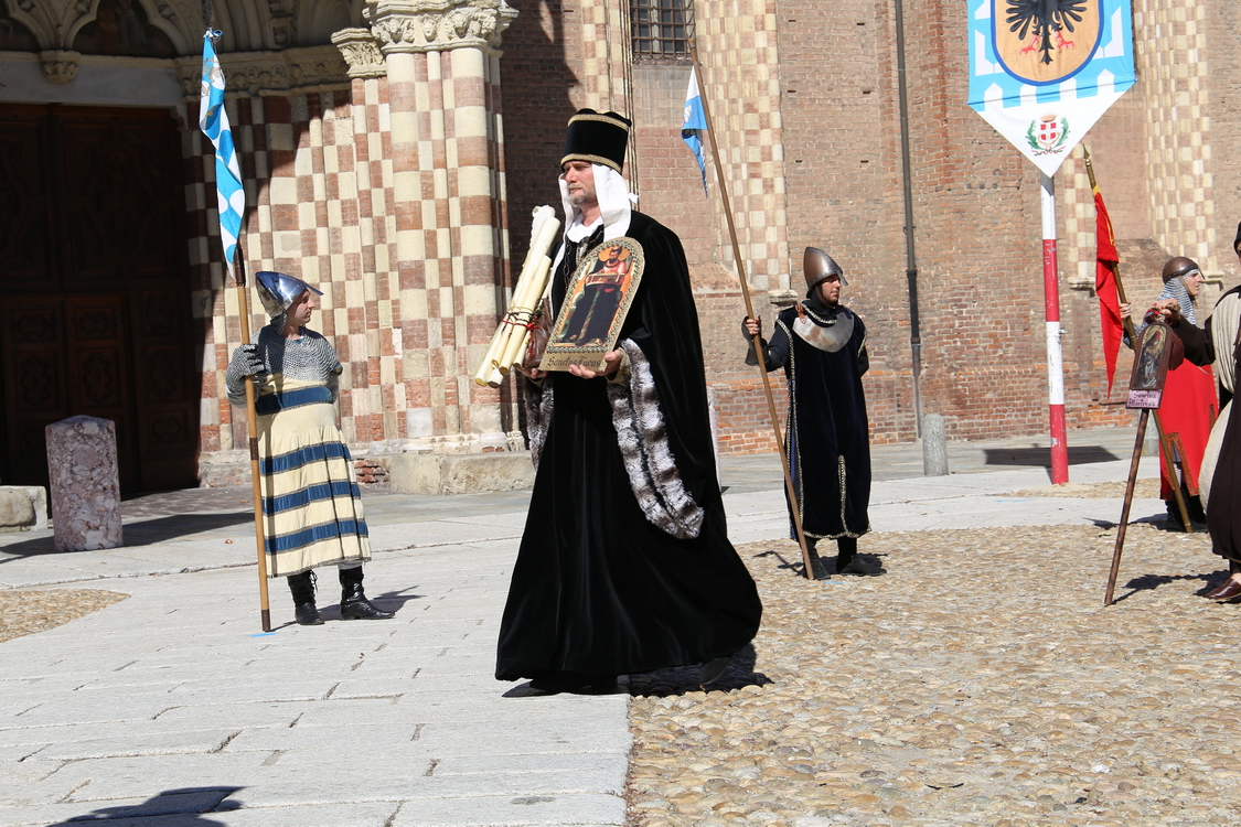 312.JPG - San Damiano - Il culto dei santi protettori nella devozione medievale