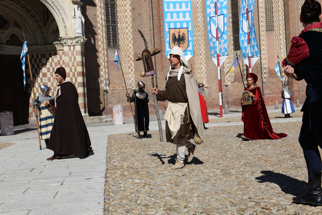 313.JPG - San Damiano - Il culto dei santi protettori nella devozione medievale