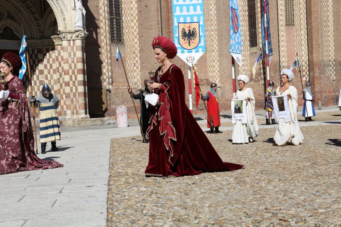 318.JPG - San Damiano - Il culto dei santi protettori nella devozione medievale