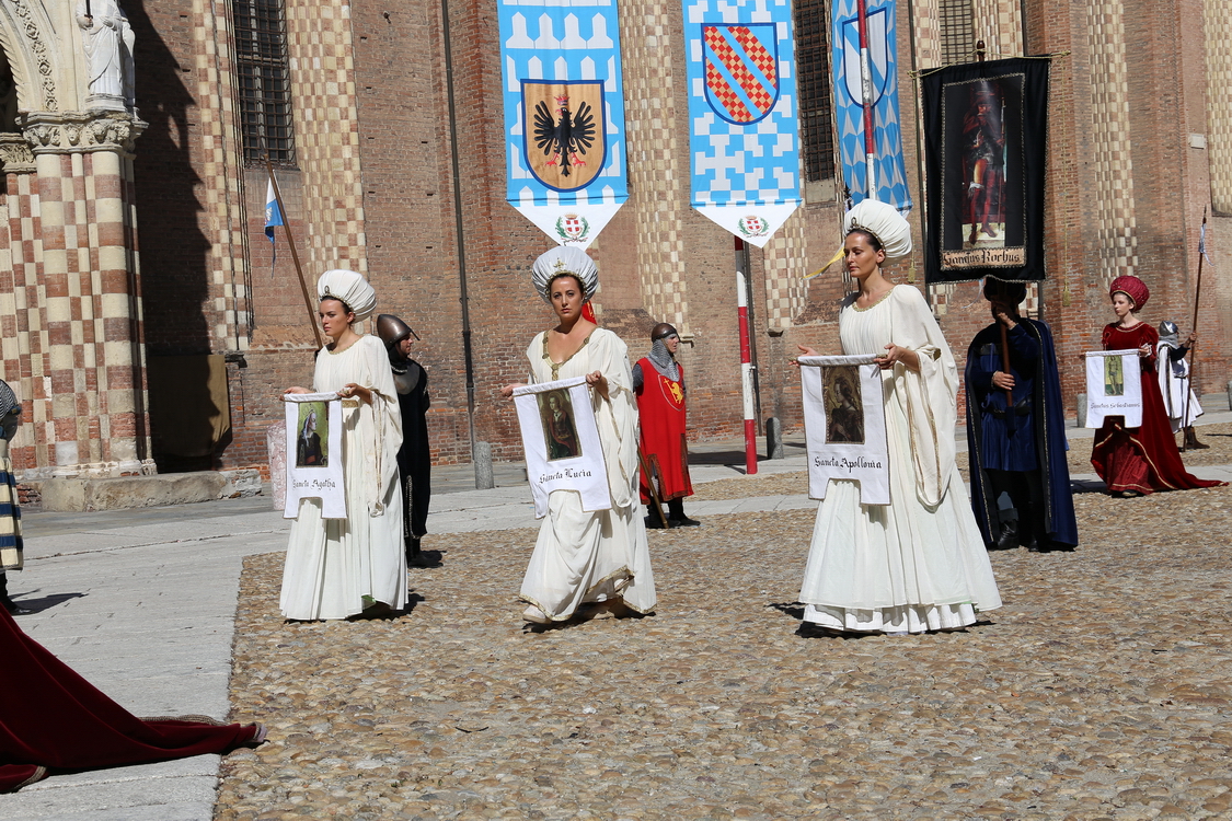 320.JPG - San Damiano - Il culto dei santi protettori nella devozione medievale