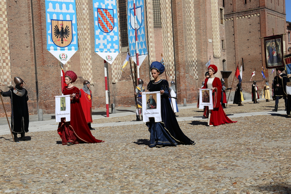 322.JPG - San Damiano - Il culto dei santi protettori nella devozione medievale