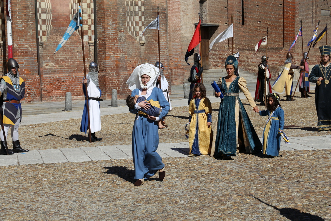 348.JPG - Castell'Alfero - Quadri di vita femminile in epoca medievale