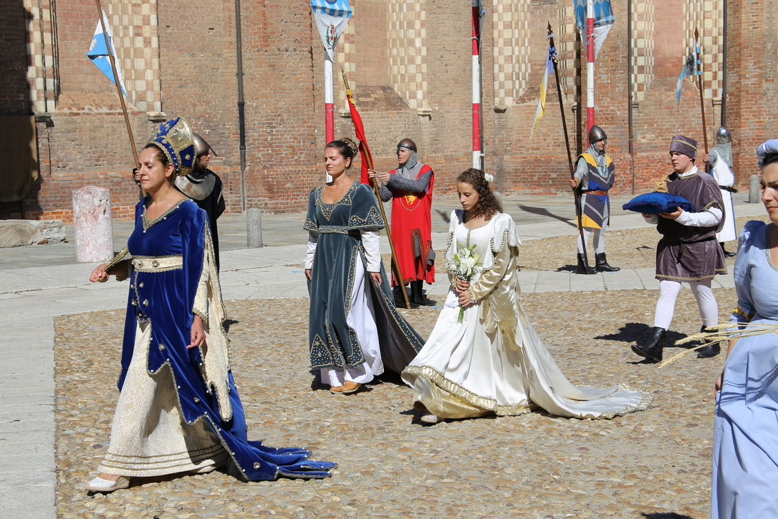 352.JPG - Castell'Alfero - Quadri di vita femminile in epoca medievale