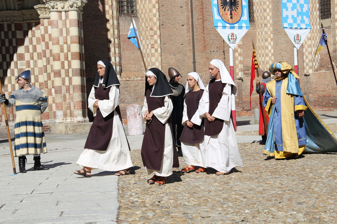 355.JPG - Castell'Alfero - Quadri di vita femminile in epoca medievale