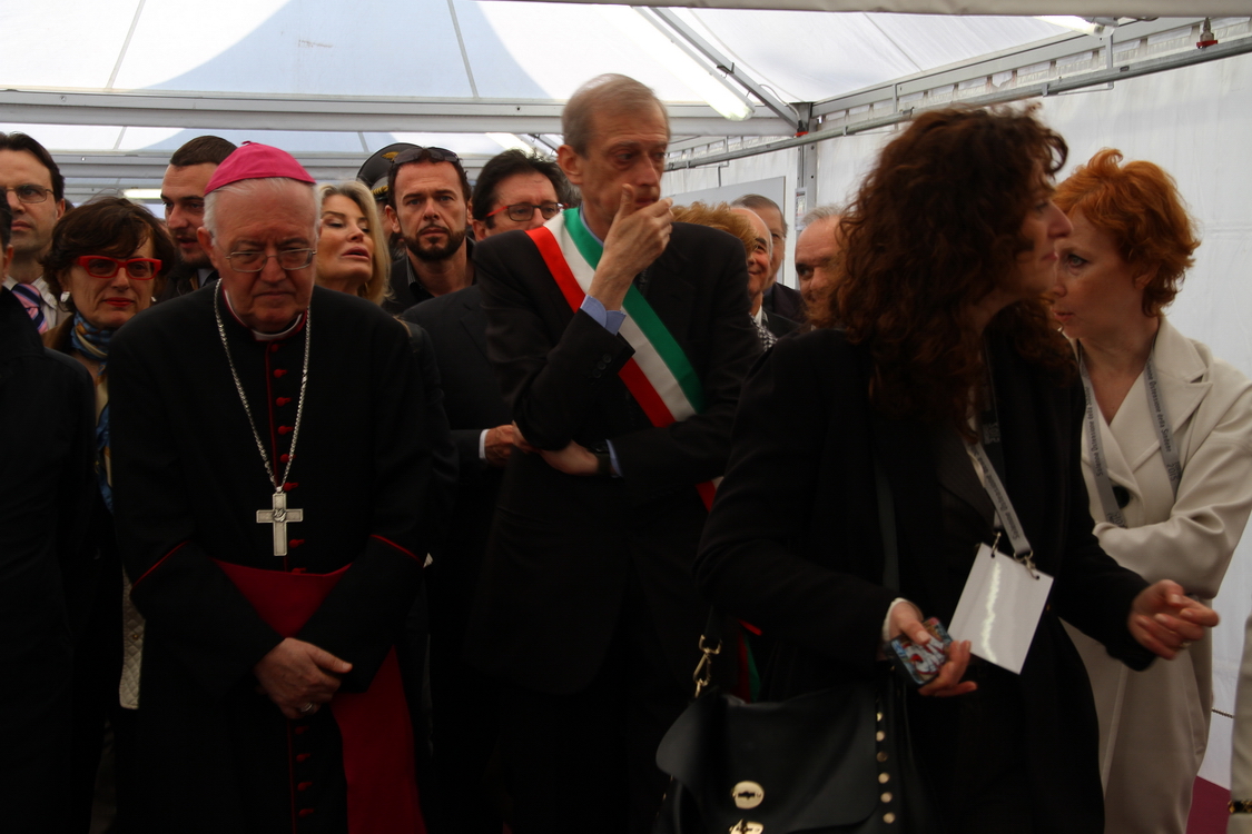 PresentazioneStampa_24.JPG - Monsignor Cesare Nosiglia e Piero Fassino, sindaco di Torino