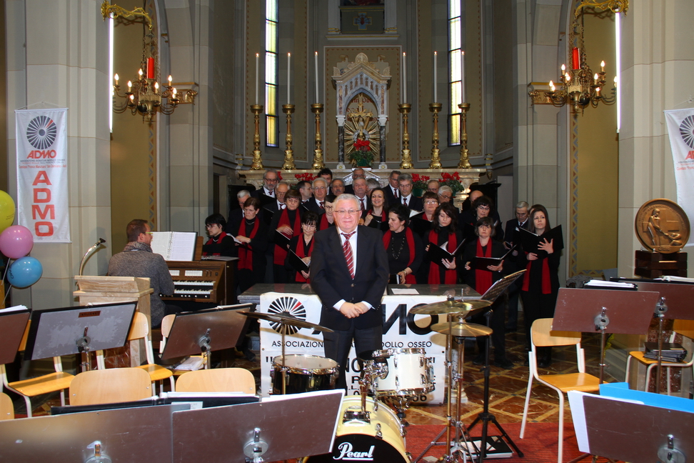 Concerto_29.JPG - Corale San Martino di Vezza d'Alba, diretta dal Maestro Guido Battaglio