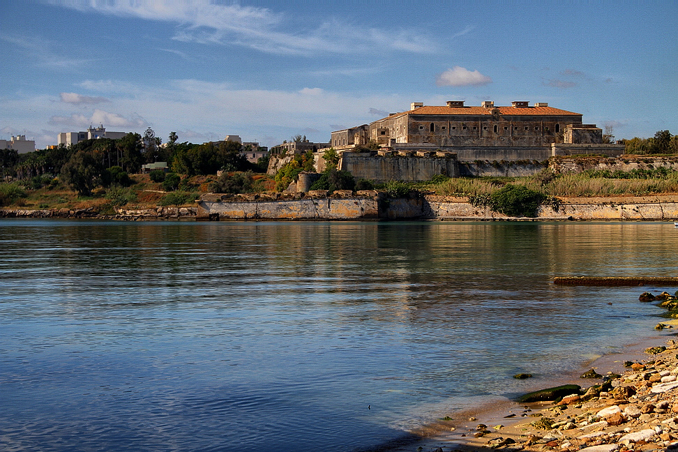 Sicilia_014.jpg - La costruzione del Castello fu voluta dall'imperatore Federico II di Svevia...