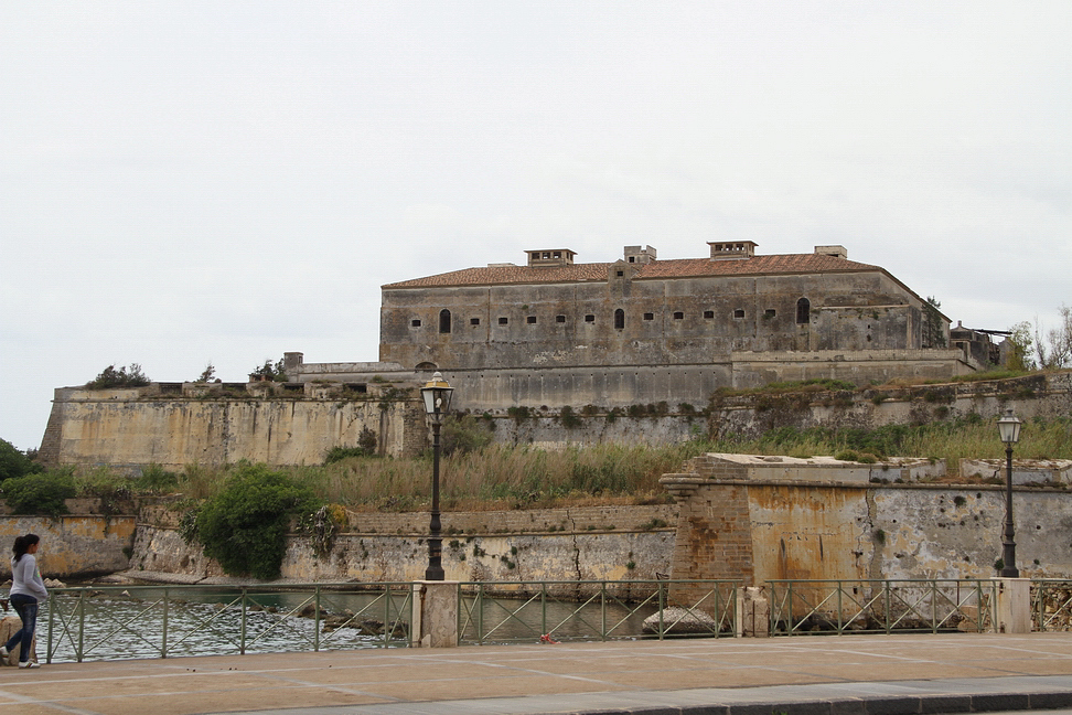 Sicilia_166.JPG - pestilenze, carestia e infine il terremoto del 1693 che rase interamente al suolo la città...