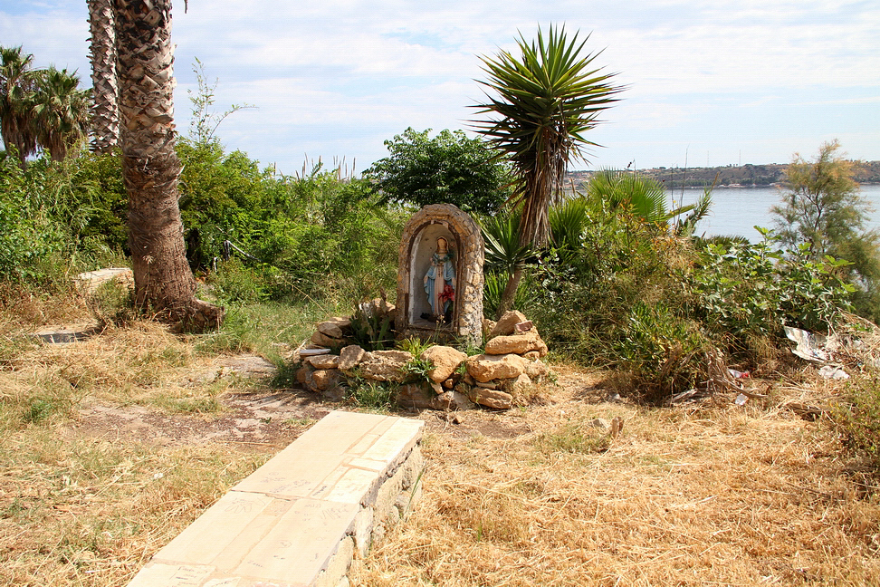 Sicilia_216.JPG - di ampi terrazzi che si affacciano sul mare...