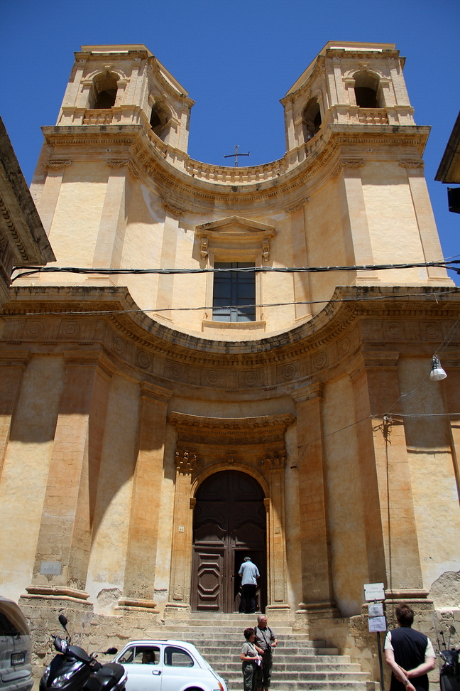 Sicilia_472.JPG - il barocco mielato della pietra di Noto raggiunge il migliore effetto...