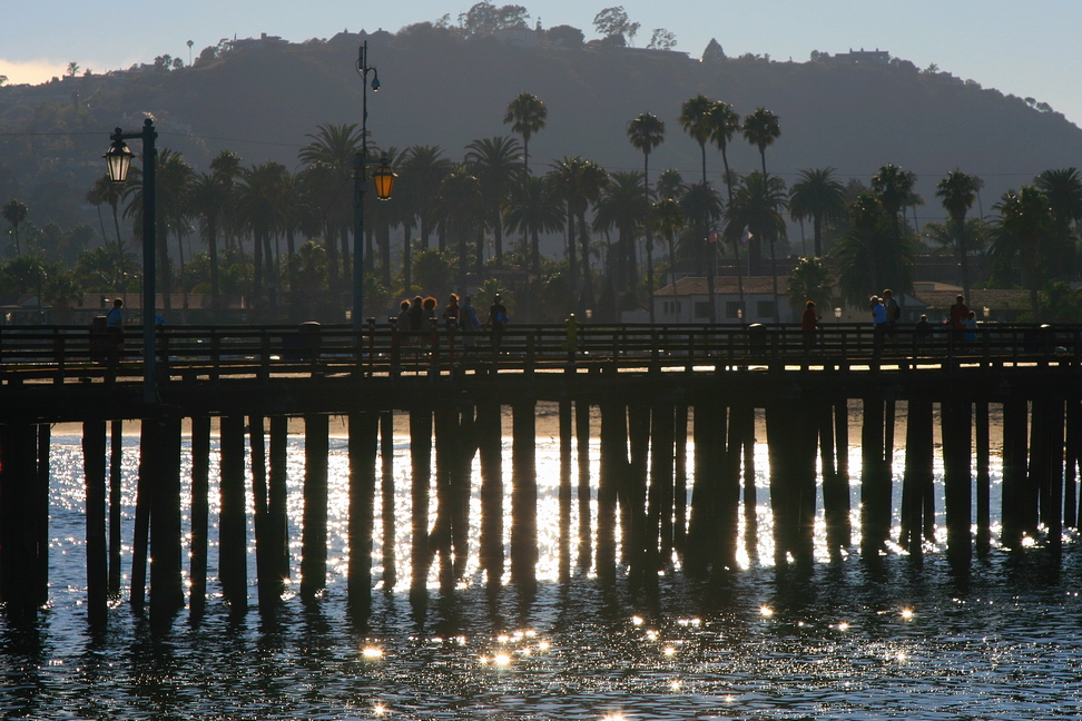 America_104.jpg - …ma basta voltarsi per immaginarsi sinuose bagnine dal costume rosso correre sul molo!(Santa Barbara, California)